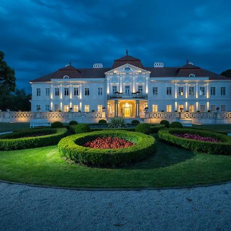 Art Hotel Kastiel Tomášov 외부 사진
