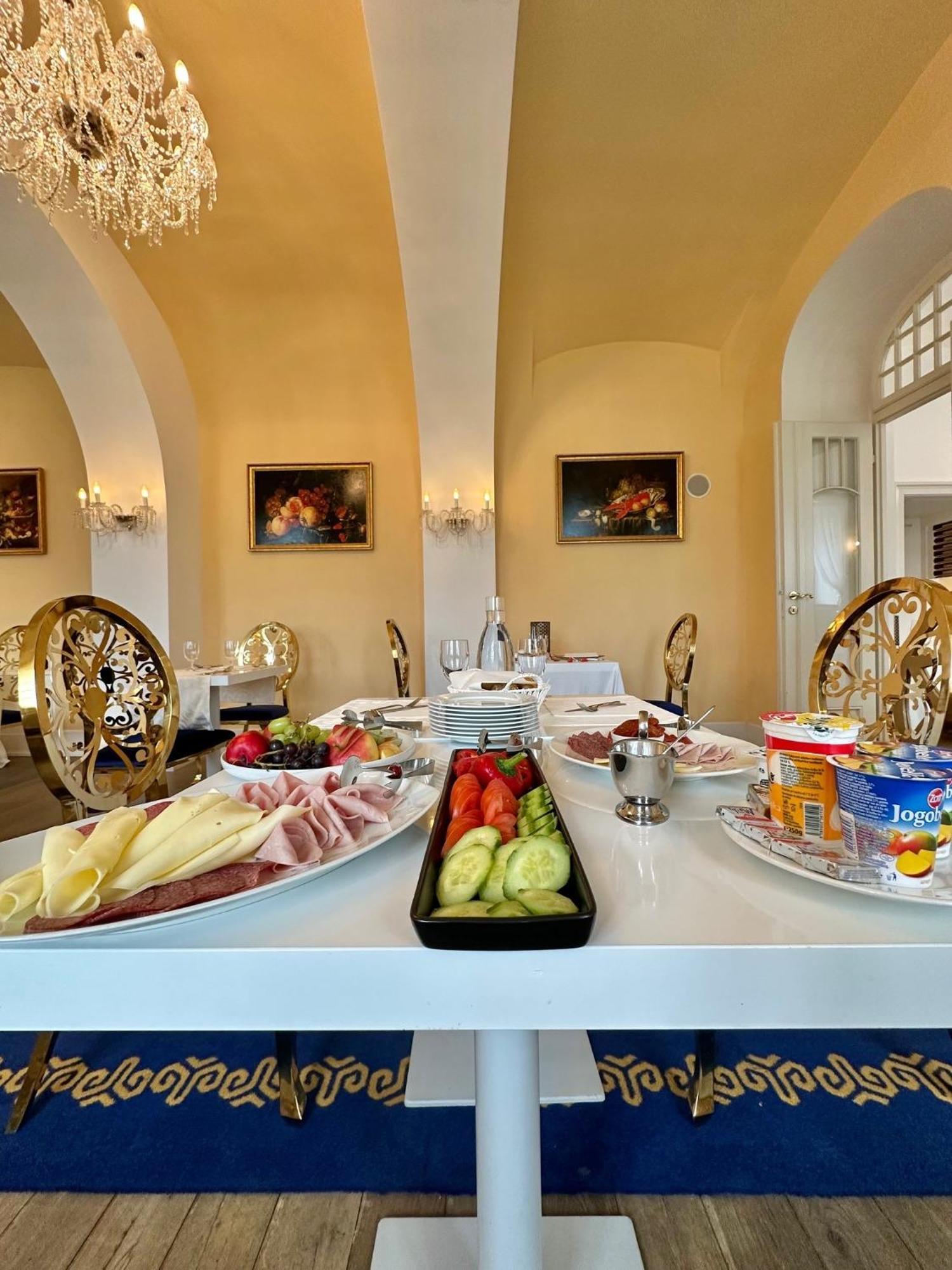 Art Hotel Kastiel Tomášov 외부 사진