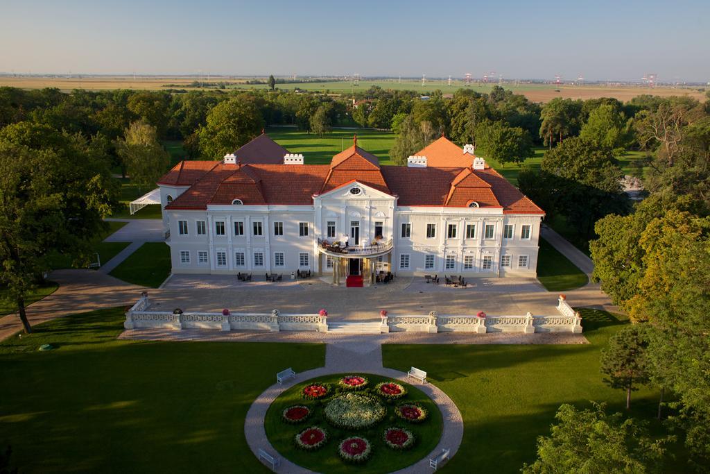 Art Hotel Kastiel Tomášov 외부 사진