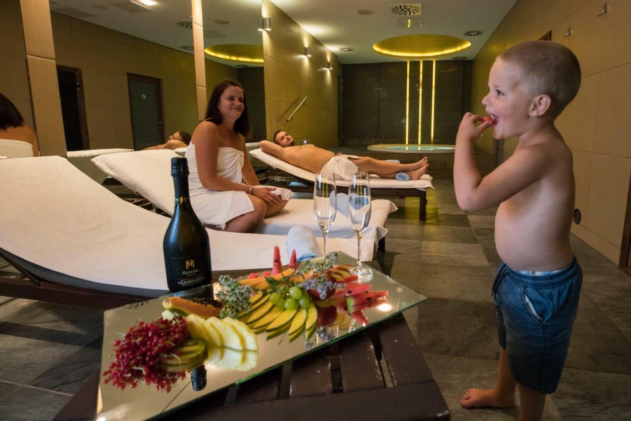 Art Hotel Kastiel Tomášov 외부 사진