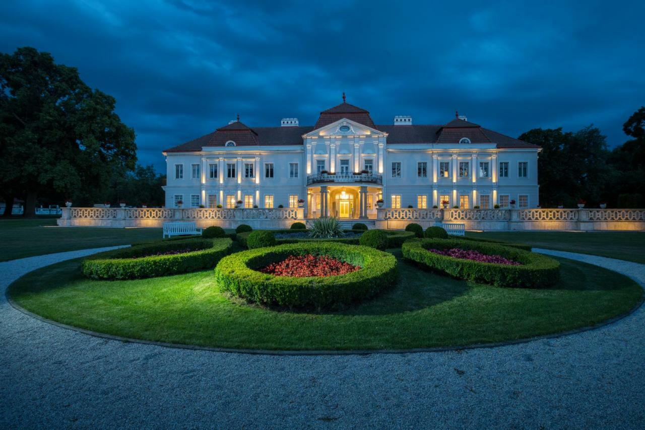 Art Hotel Kastiel Tomášov 외부 사진